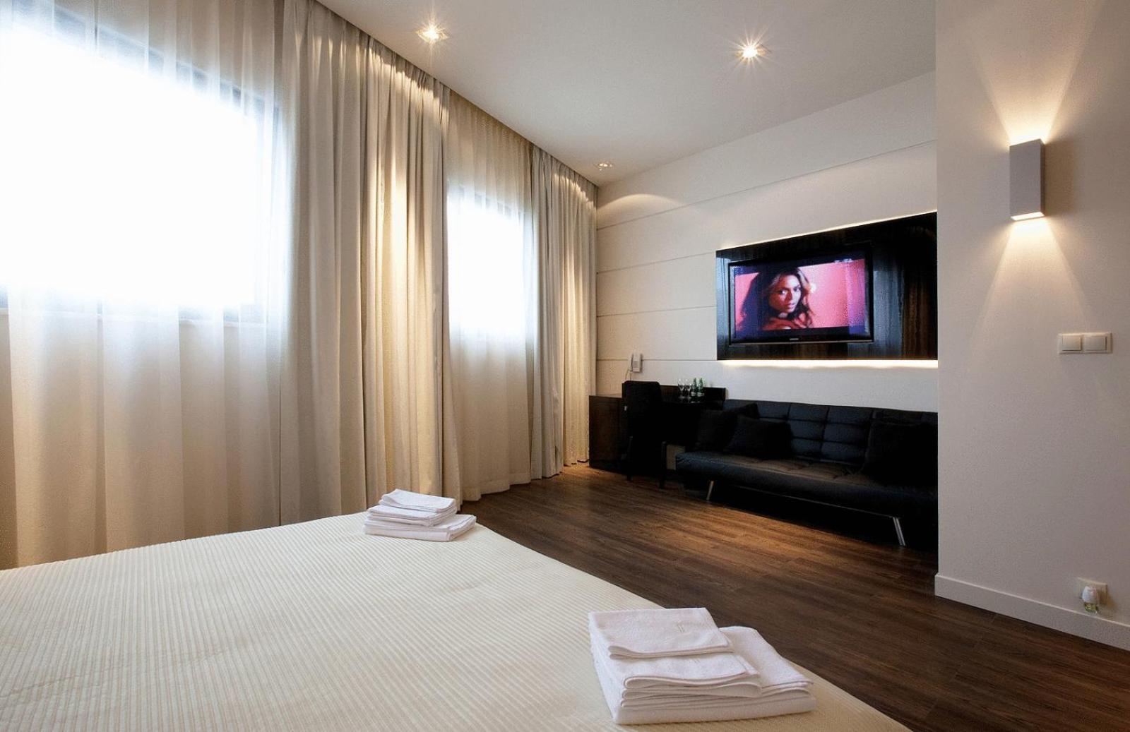 Villa & Spa Łomianki Exteriér fotografie