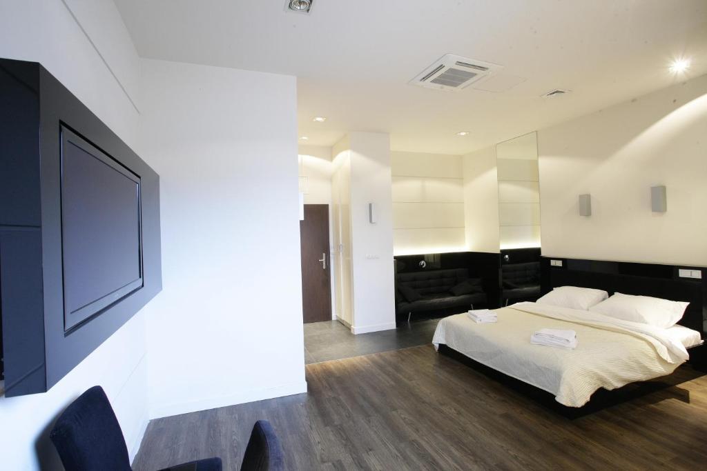 Villa & Spa Łomianki Exteriér fotografie
